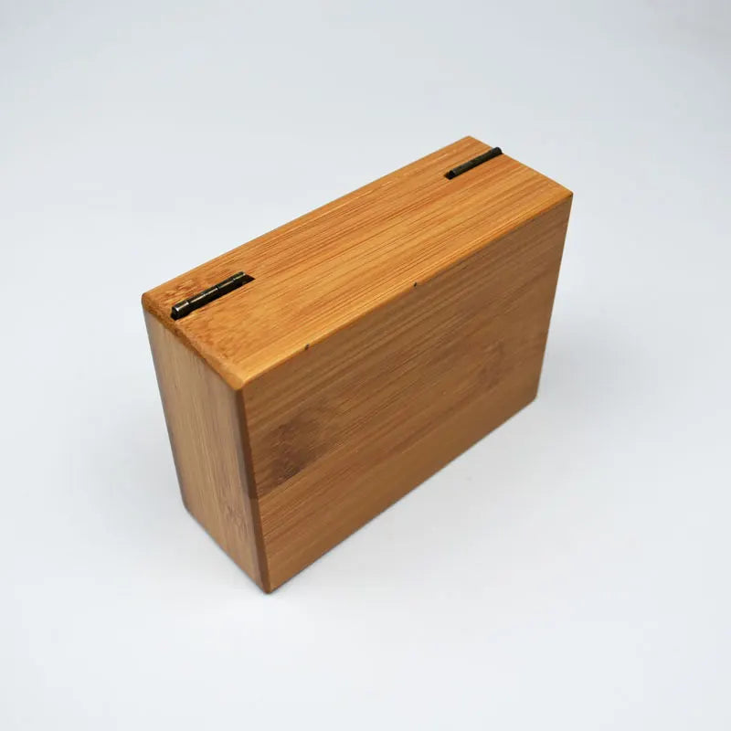 Boite de rangement en bambou vue de derriere