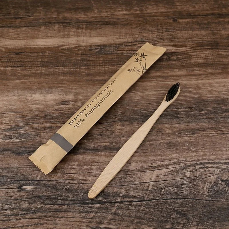 Brosse à dents en bambou noire