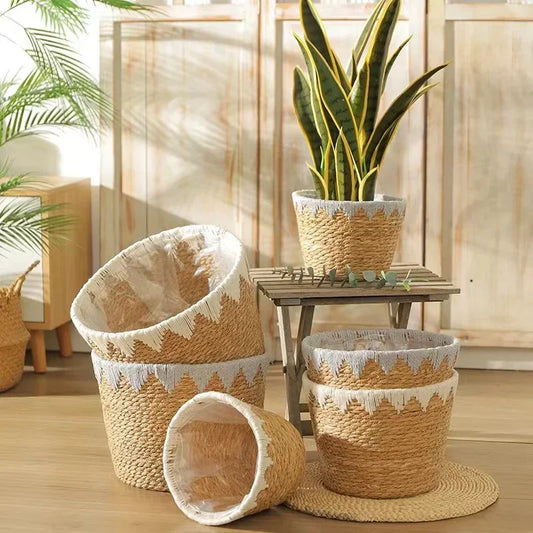 Cache pot en rotin blanc