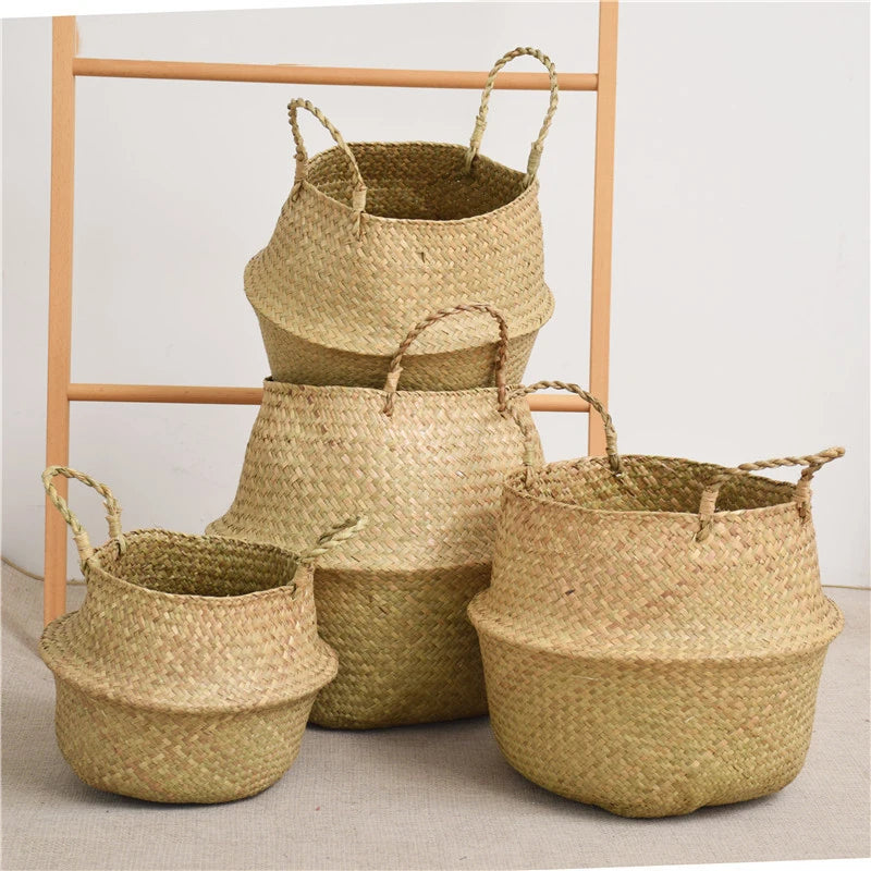 Cache pot en rotin vue de face