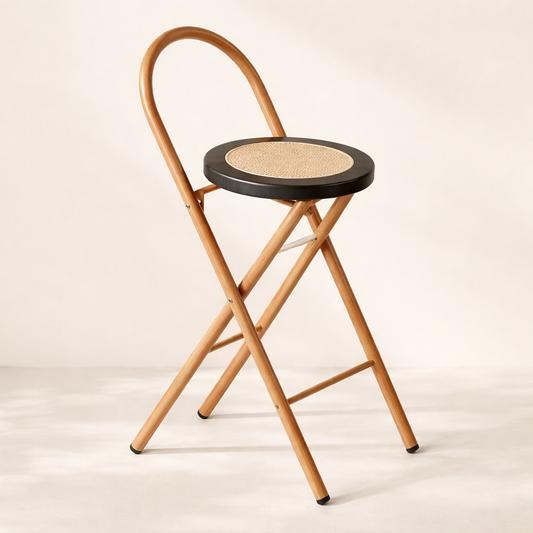 Chaise haute pliable en rotin vue lateral