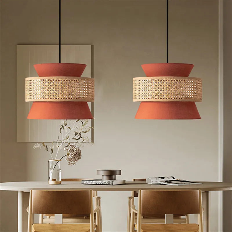 Deux lustres en rotin wabi sabi orange