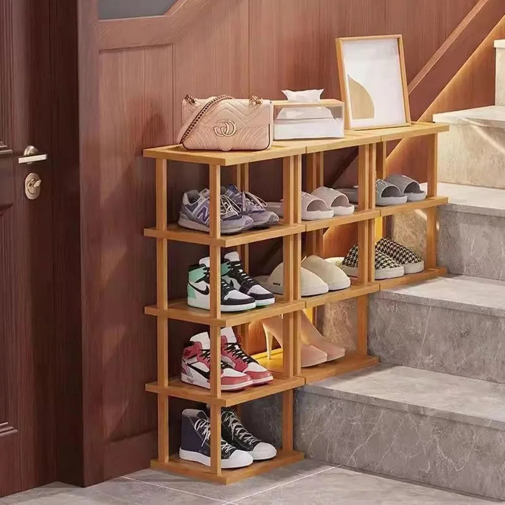 Etagere de rangement en bambou bas escalier