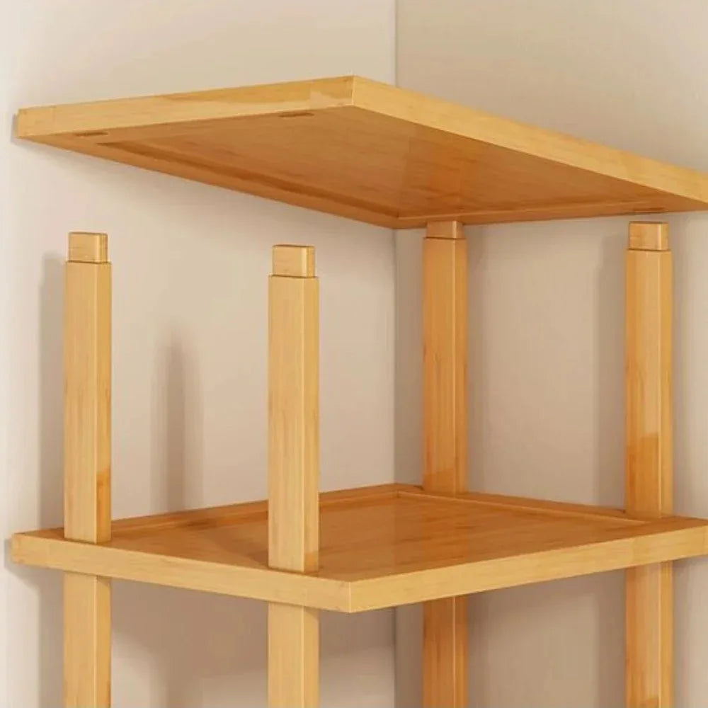 Etagere de rangement en bambou vue de pres