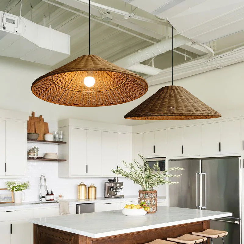 Luminaire suspension en rotin vue de dessous