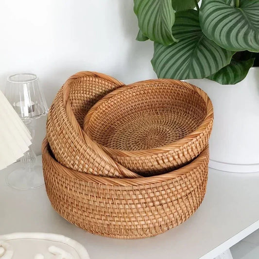 Panier rond en rotin tressé