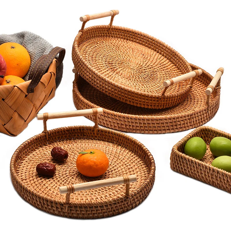 Plateau avec poignées en rotin avec fruits