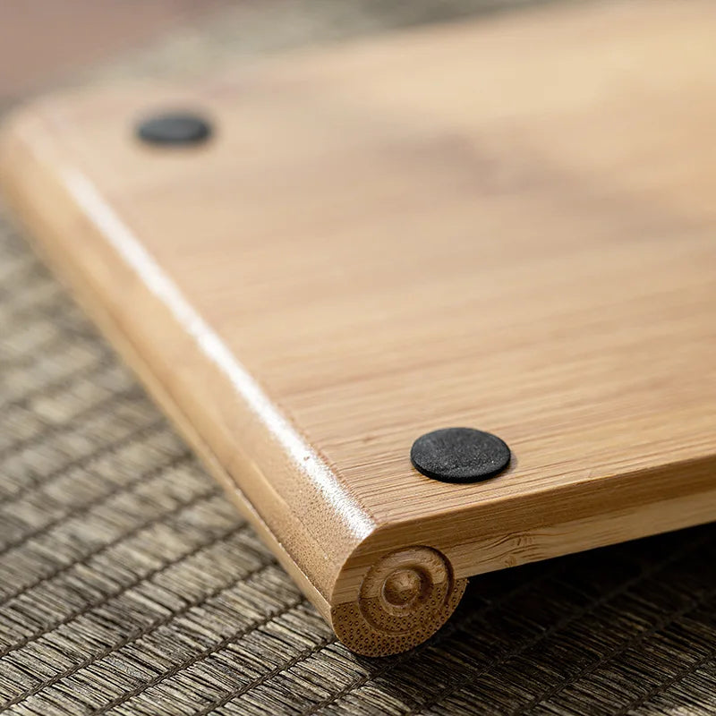 Plateau en bambou vu de dessous