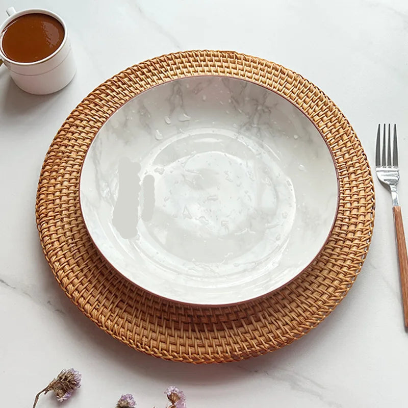 Plateau pour assiette en rotin avec couverts