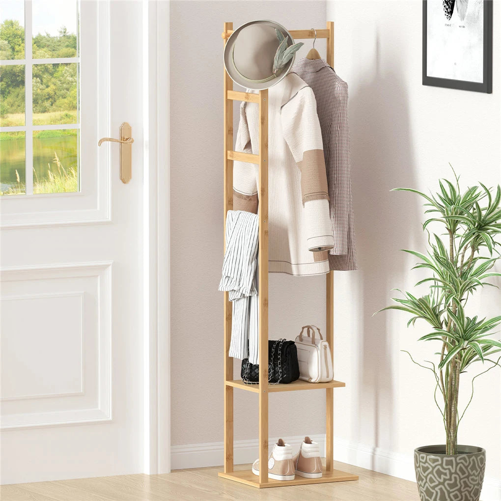 Porte-manteau angle en bambou dans entrée