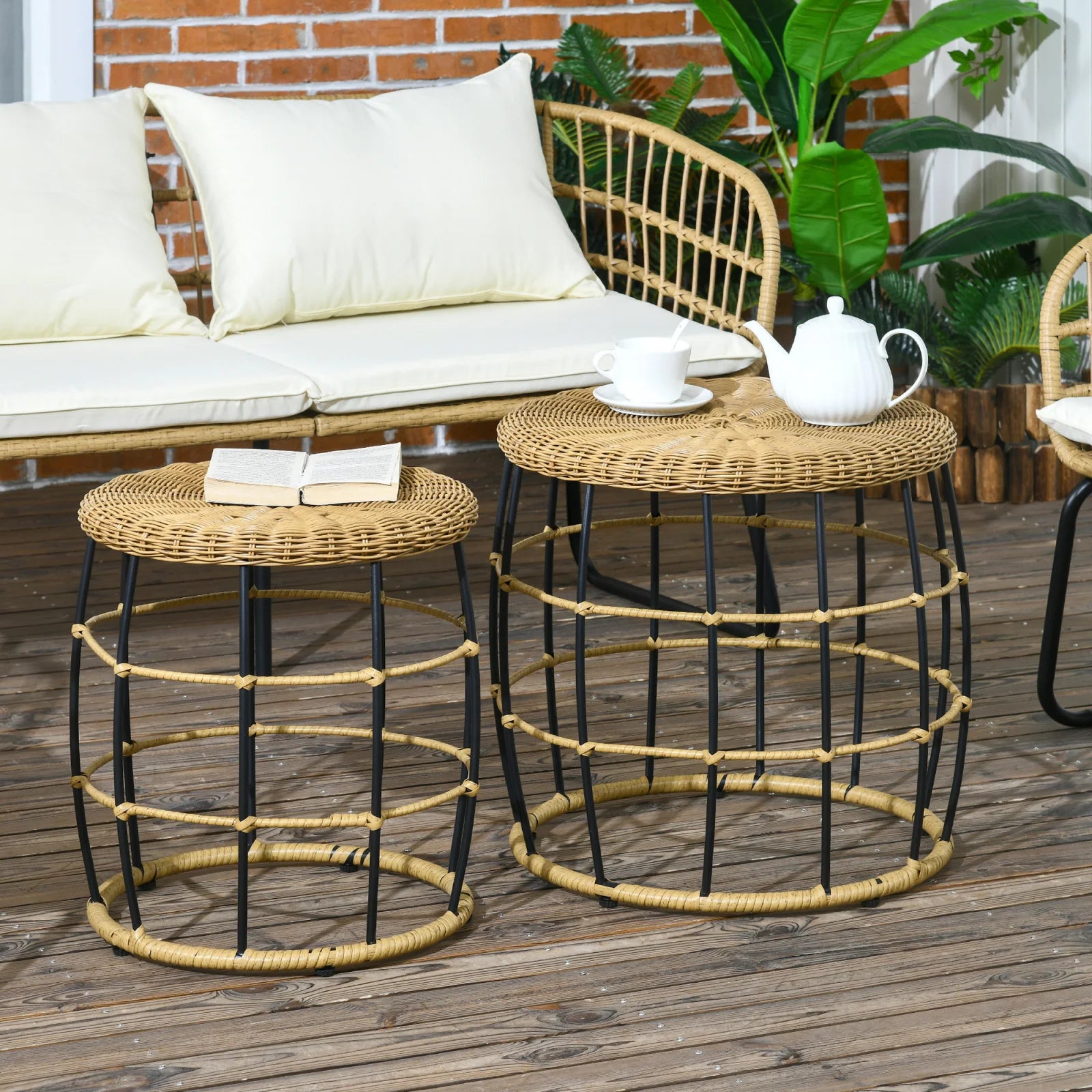 Table basse en rotin vintage extérieur