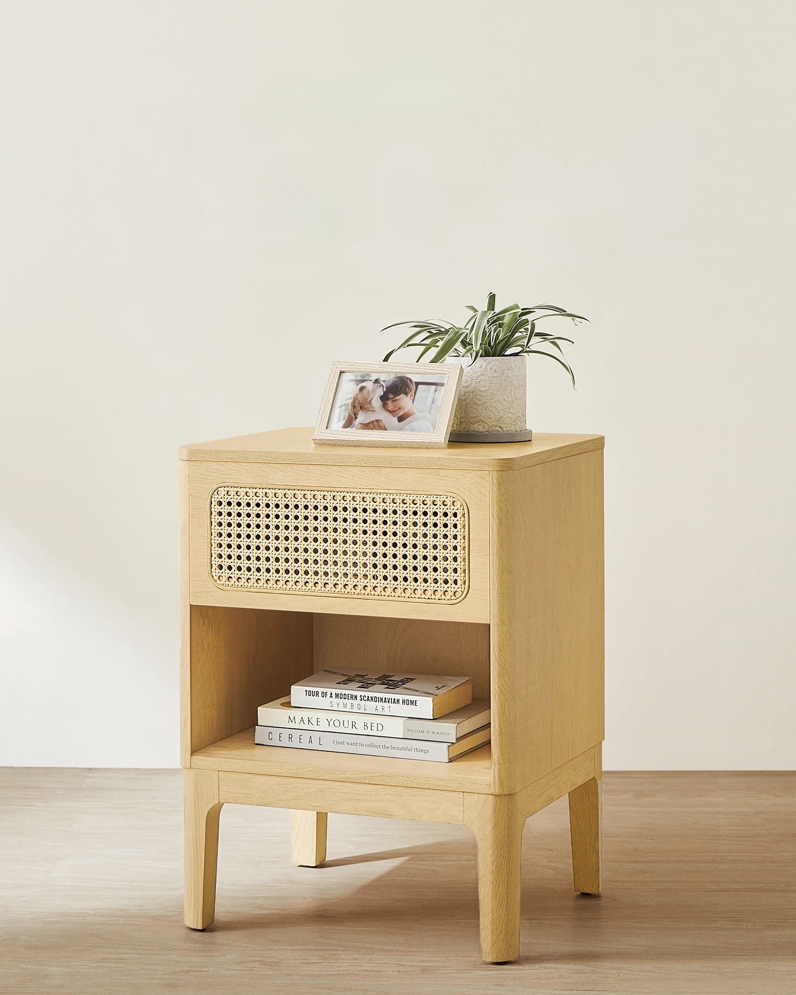 Table de chevet en rotin
